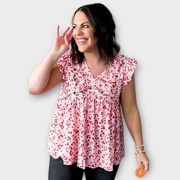 Hailey & Co Embroidered Ruffle Sleeve Baby Doll Top Small - Picture 1 of 10